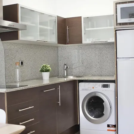 Weroomies - Style 2c